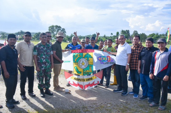 Digelar di Kampar, Festival Layang-layang  Sumbar - Riau Diikuti Sebanyak 150 Peserta 
