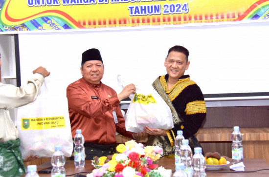 Dihari Ulang Tahun ke-74, Pemda Kampar Terima Bantuan dari ASN dan Non ASN Provinsi Riau.