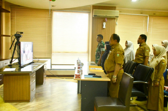 Bersama Kemendagri RI, Pj Sekda Kampar Ikuti Rakor Inflasi Daerah