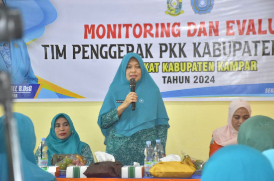 Pj Ketua TP PKK Kabupaten Kampar Lakukan Monitoring Dan Evaluasi 10 Program Pokok PKK Di Kecamatan Kampar Utara.