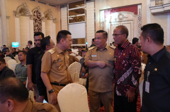 Rakor Kesiapan Penyelenggaraan Pilkada Serentak Tahun 2024 di Medan,Pj Bupati Kampar  Hambali : Pemkab Kampar Komit Selenggarakan Pemilu  Bersih, santun, Damai, Religius dan Akuntabel (BERSAUDARA)