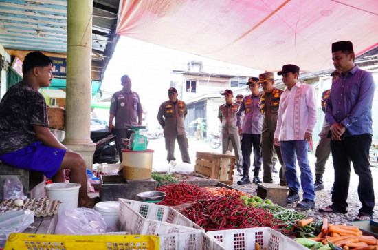H-1 Lebaran, Pj Bupati Kampar Masih Pastikan Harga Sembako dan Arus Mudik