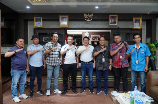 Pj Bupati Kampar Terima Silaturrahmi dan Audiensi Tribun Pekanbaru. 