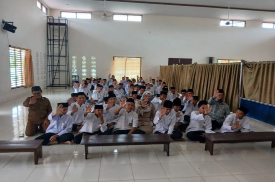 Dinas PPKBP3A Kab. Kampar Sosialisasikan Pencegahan Kekerasan Pada Perempuan Dan Anak Di Lembaga Pendidikan