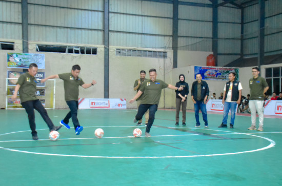 Bersama Dandim 0313/KPR, Pj Sekda Kampar Buka Secara Resmi Open Turnamen Futsal Dandim 0313-KPR Cup I