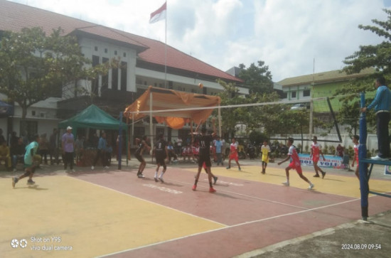 Kecamatan Kuok Salah Satu Tim Lolos Ke Partai Final Kejuaran Bola Voli Pelajar 2024