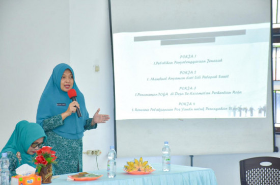 Pj Ketua TP-PKK Kabupaten Kampar Lakukan Monev Di Kecamatan Perhentian Raja.