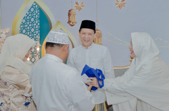 Pj Bupati Kampar Gelar Open House Idul Fitri 1445H 