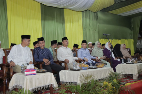 Danyon 132/BS Dampingi Pj. Bupati Kampar Lepas Pawai Takbir Sambut Idul Fitri Tahun 2024