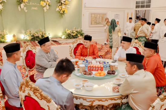 Pj Bupati Kampar Hadiri langsung Open House  Pj Gubernur  dan Forkopimda Riau.