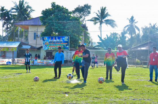 Buka Open Turnamen PPDS Cup 1 Sungai Tonang, Pj Sekda Kampar Jadikan Ini Ajang Silaturahmi dan Memotivasi Generasi Selanjutnya di Bidang Olahraga Sepakbola.