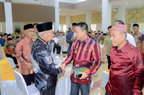 Pj Bupati Kampar Hadiri Silahturahmi Purna ASN Kabupaten Kampar.