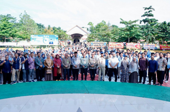 Lepas Kukerta Mahasiswa UNRI di Kabupaten Kampar, Ahmad Yuzar ; Berbaurlah Dengan Masyarakat serta Bantu Program - Program Desa. 