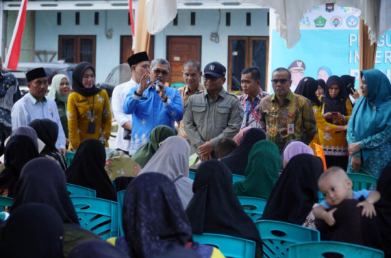 Pemkab Kampar Ikuti Kegiatan Gerakan Pengukuran dan Intervensi Stunting Serentak Se-Provinsi Riau Melalui Zoom Meeting.
