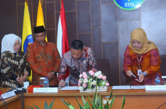 Tandatangani Mou Dengan STIS Jakarta, Hambali : Miliki Peran Penting Dalam Pembangunan dan Tingkatnya SDM Statistik di Kabupaten Kampar 