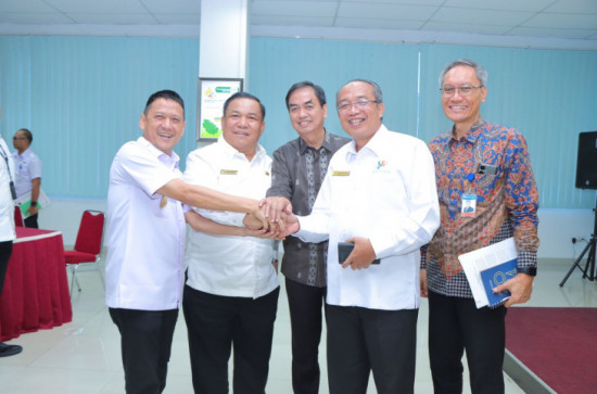 Pj.Bupati Kampar Ikuti FGD Di BPS Riau Bersama Pj.Gubri Terkait Inflasi Di Riau. 