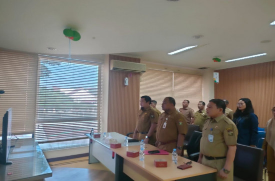 Bersama Kemendagri, Asisten II Setda Kampar Ikuti Rakor Pengendalian Inflasi Serta Percepatan Penyusunan RTRW dan RDTR