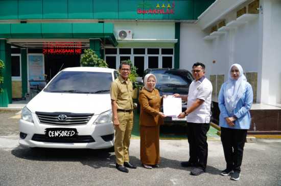 Kejari Kampar Serahkan Barang Milik Daerah Yang Telah Diamankan Kepada Pemda Kampar. 