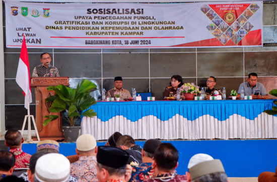 Buka Sosialisasi Pencegahan Pungli, Gratifikasi, dan Korupsi di Lingkungan Disdikpora Kab Kampar, Ir. Azwan ; Ciptakan Pemerintahan yang Bersih dan Terpercaya.