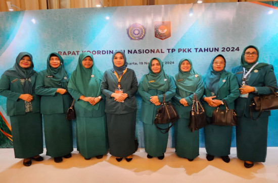 TP. PKK Kab. Kampar Hadiri Rakornas PKK 2024 Dan Pelantikan Ketua Umum PKK Dan Pembina Posyandu Peiode 2024-2029. 