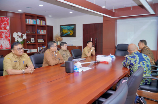 Pj Bupati Kampar Perjuangkan Program Pembangunan Ke Kementerian PPN/Bappenas RI