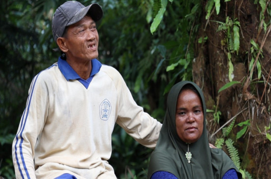 Dibalut Air Mata Sukacita: Kisah Penuh Haru Keluarga Bapak Anasrul Dibuatkan Rumah Melalui Program TMMD. 