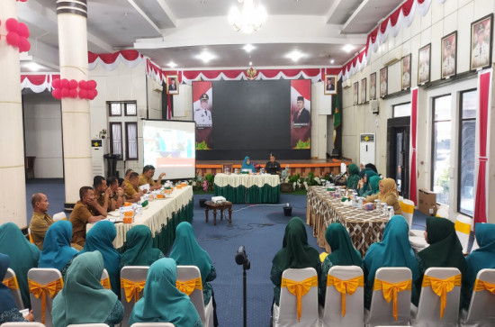Rapat Evaluasi TP PKK Kecamatan Dan Desa/Kelurahan Bersama Pj. Ketua TP PKK Kab. Kampar, Ricana Hambali : Pentingnya Untuk Selalu Berkoordinasi, Komunikasi Dan Evaluasi 
