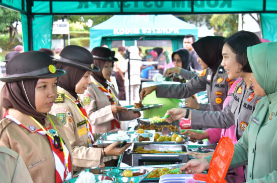 Suskeskan Program Presiden RI Makan Gratis Bergizi, Pemerintah Kabupaten Kampar Siap Mendukung Keberhasilan Program di Wilayah Kabupaten Kampar.