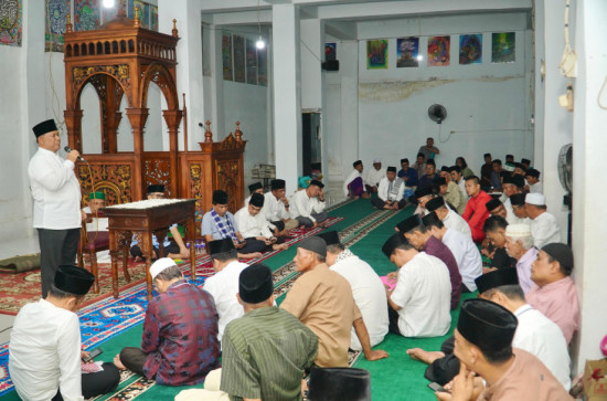 Pj Sekda Kampar Ingatkan, Pastikan Anak Yatim Berpakaian Baru dan Gembira Saat Hari Raya Idul Fitri.