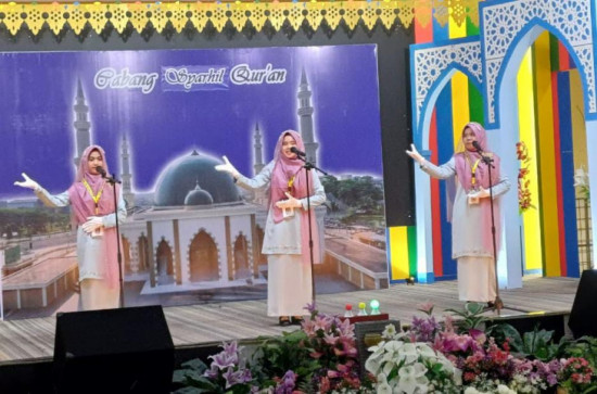 Cabang Syarhil Qur’an Putri Terbaik Kampar Tampil Perdana di Gedung STIA Dumai.