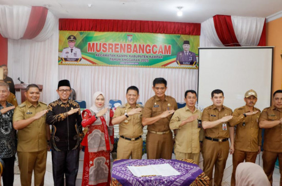 Buka Musrenbang Kecamatan Kampa, Pj Bupati Kampar Berharap Program Prioritas Desa Yang Diusulkan Berorientasi Pada Kepentingan Masyarakat. 