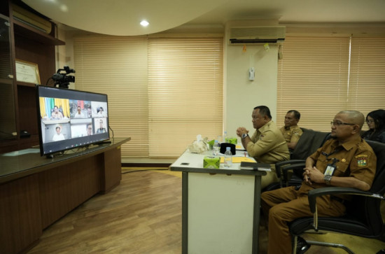 Rakor Inflasi Dengan Mendagri Melalui Zoom, , Pemkab Kampar Terus Lakukan Upaya dan Pengawasan dalam Pengendalian Inflasi. 