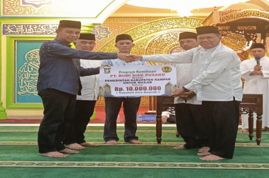 Plh Sekda Kampar Hadiri Halal Bihalal Bersama Masyarakat Pandau Permai Siak Hulu. 