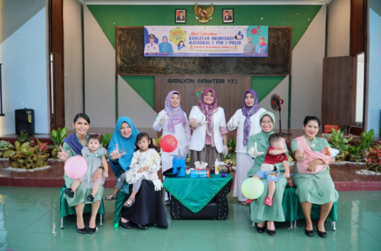 PKK Kabupaten Kampar Bersama Persit Amarilis Yonif 132 Gelar Kegiatan Gabungan Pekan Imunisasi Nasional (PIN) Polio.