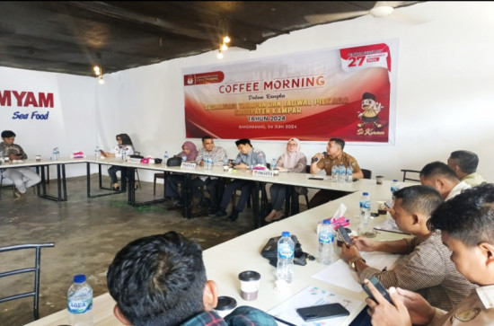 Diskominfo Kampar Hadiri Coffe Morning KPU Kampar Dalam Rangka Sosialisasi Tahapan dan Jadwal Pilkada Bersama Insan Pers.
