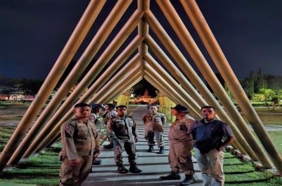 Dini hari, Tim Patroli Rutin Satpol PP Kampar kembali mengamankan 4 (empat) ABG tanpa identitas di Taman Kota Bangkinang. 