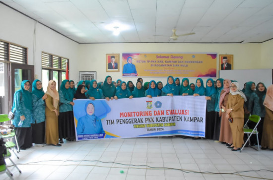 Guna Melihat Realisasi 10 Program Pokok PKK, Pj Ketua TP PKK Kabupaten Kampar Lakukan Monev TP PKK di Kecamatan Siak Hulu