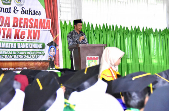 Wujudkan Generasi Islami, Pj Sekda Kampar Hadiri Wisuda Akbar MDTA Sekecamatan Bangkinang.