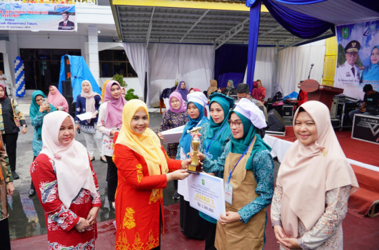 Tim PKK Kabupaten Kampar Raih Juara 3 Lomba Masak Serba Ikan Kategori Menu Balita