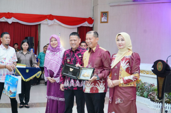 Pj Bupati Kampar Hambali Hadiri Pisah Sambut Danrem 031/Wira Bima. 