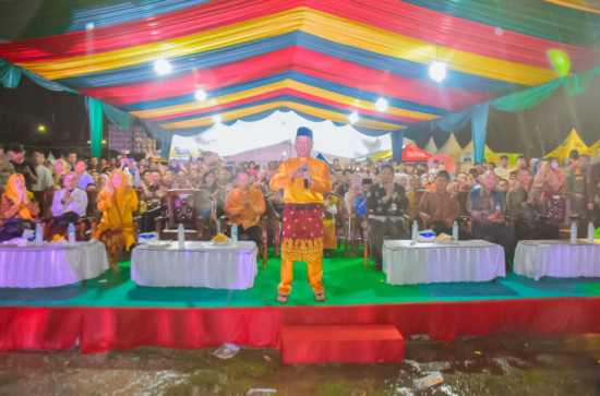 Buka Kampar Ekpo 2024, Pj. Bupati Kampar : Sebagai Moment Positif Bagi Masyarakat Dalam Meningkatkan Industri Dan Kemajuan Perkonomian