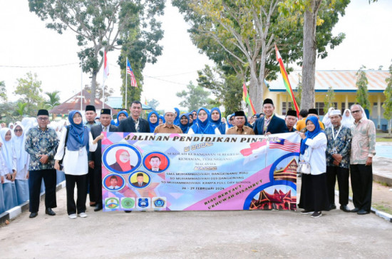 Kadis Dikpora Kabupaten Kampar Hadiri MoU SD Muhammadiyah 019 Bangkinang dan SD Muhammadiyah Kampa Full Day School Bersama Sekolah Kebangsaan Seri Geliga Terengganu Malaysia