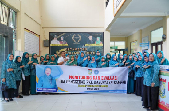 Tingkatkan Kinerja PKK, Pj. Ketua TP PKK Kab. Kampar Lakukan Monev 10 Program Pokok PKK.