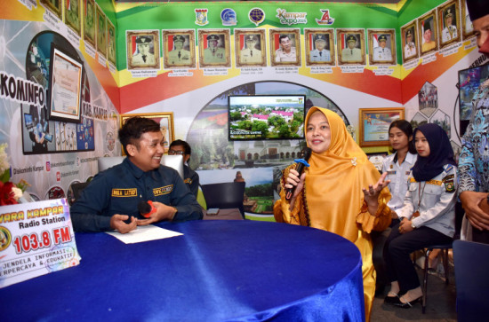 Masuk ke Stand Kominfo, Ricana Djayanti : Tempat Menjadi Selebritis