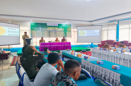 Asisten I Setda Kampar Buka FGD Pemberdayaan dan Penguatan Petani Kelapa Sawit Swadaya Berkelanjutan. 