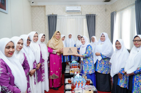 Perkuat Kerja Sama dan Sharing Pengalaman, BKMT Kabupaten Kampar Terima Kunjungan Kerja BKMT Kabupaten Kuantan Singingi, 