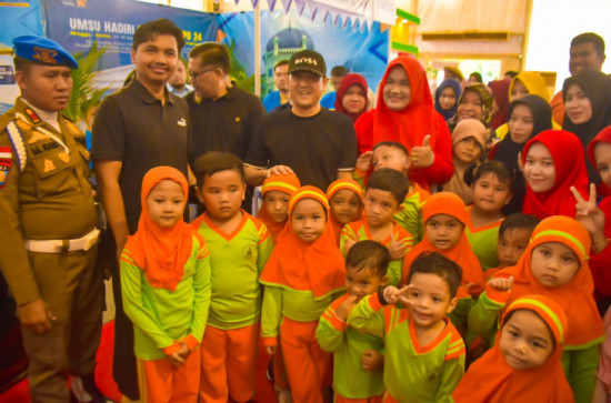 Tinjau Seluruh Stand Kampar Expo, Pj Bupati Kampar : Kami Sangat Apresiasi, Bazaar Expo Ramai di Kunjungi Masyarakat. 