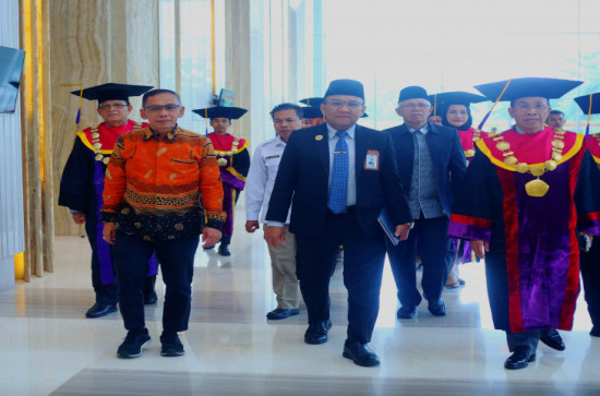Wakili Pj. Bupati Kampar, Asisten III Ir. Azwan Hadiri Wisuda Angkatan XXI Dan Pasca Sarjana Tahun Akadems 2024-2024 STIE Bangkinang 