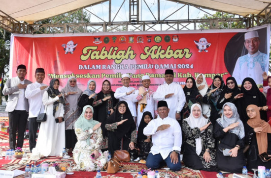 Tabligh Akbar dan do'a Bersama, Ustad  Das'at Latif Ajak Masyarakat Pilih Pemimpin yang Amanah. 