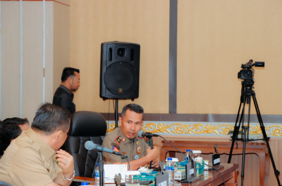 Wakili Pj Bupati Kampar, Kasatpol PP Arizon, SE Lakukan Rapat Teknis Bersama Gubri Terkait Kunker Presiden Jokowi Ke Kabupaten Kampar